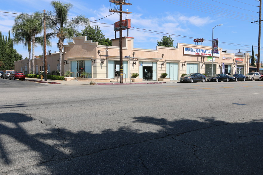 7318 Sepulveda Blvd, Van Nuys, CA à louer - Photo du bâtiment - Image 3 de 5