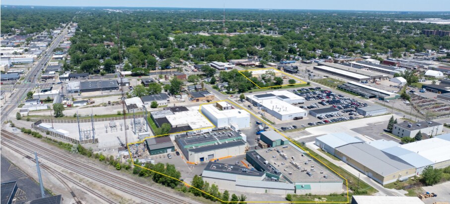 Garden Fresh (HQ) – Ferndale, MI portefeuille de 4 propriétés à vendre sur LoopNet.ca Photo du bâtiment- Image 1 de 17