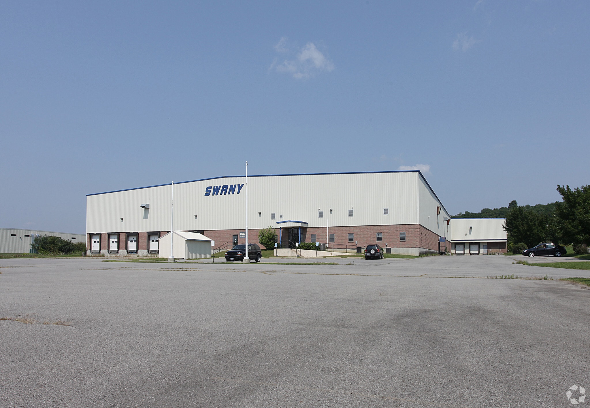 115 Corporate Dr, Johnstown, NY for lease Primary Photo- Image 1 of 4
