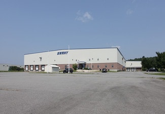 Plus de détails pour 115 Corporate Dr, Johnstown, NY - Industriel à louer