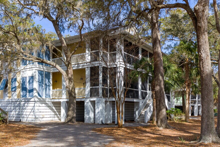 101 Avenue of Oaks, Daufuskie Island, SC à vendre - Photo du bâtiment - Image 2 de 60