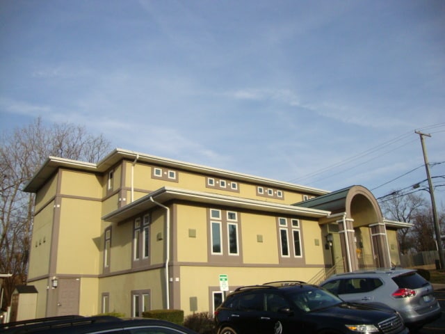 219 W 55th St, Clarendon Hills, IL à louer - Photo du bâtiment - Image 3 de 12