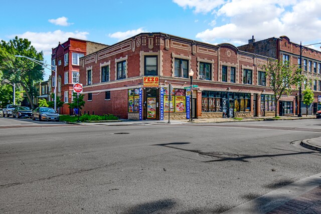 342 E 71st St, Chicago, IL à vendre - Photo du bâtiment - Image 2 de 17