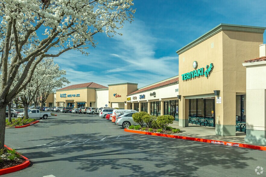 9105-9181 E Stockton Blvd, Elk Grove, CA for lease - Building Photo - Image 1 of 16