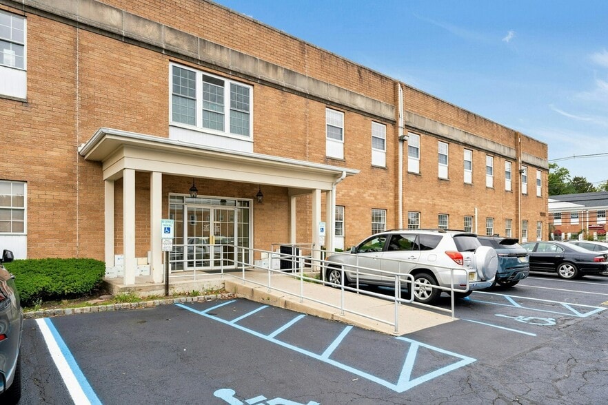 1033 Clifton Ave, Clifton, NJ for sale - Building Photo - Image 2 of 31