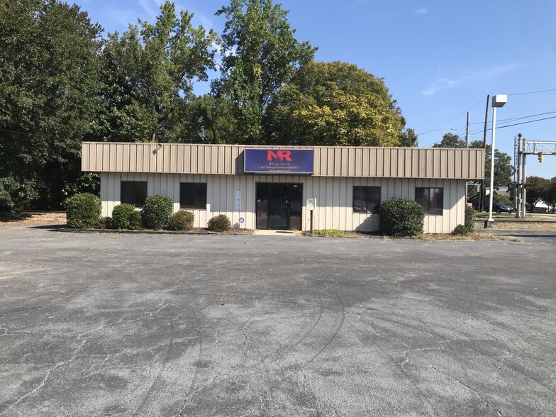 114 S Sandhills Blvd, Aberdeen, NC for sale - Building Photo - Image 1 of 1