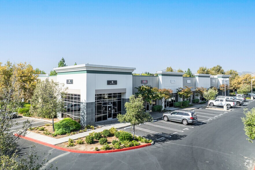 5183 Lone Tree Way, Antioch, CA à vendre - Photo du bâtiment - Image 2 de 6