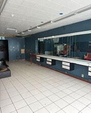 10 W Columbia St, Hempstead, NY à louer Photo intérieure- Image 1 de 2