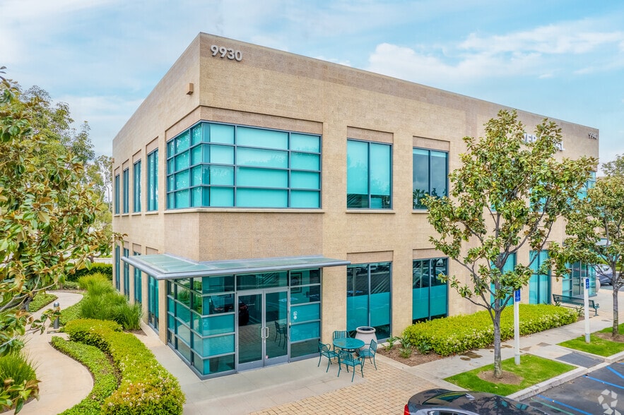 9930 Irvine Center Dr, Irvine, CA for lease - Building Photo - Image 1 of 35