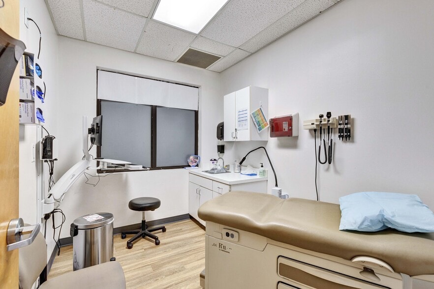 2909 I-35, Austin, TX for lease - Interior Photo - Image 3 of 7