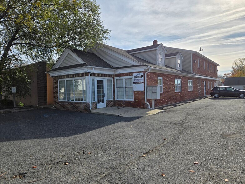 706 Philadelphia Pike, Wilmington, DE à louer - Photo du bâtiment - Image 3 de 12