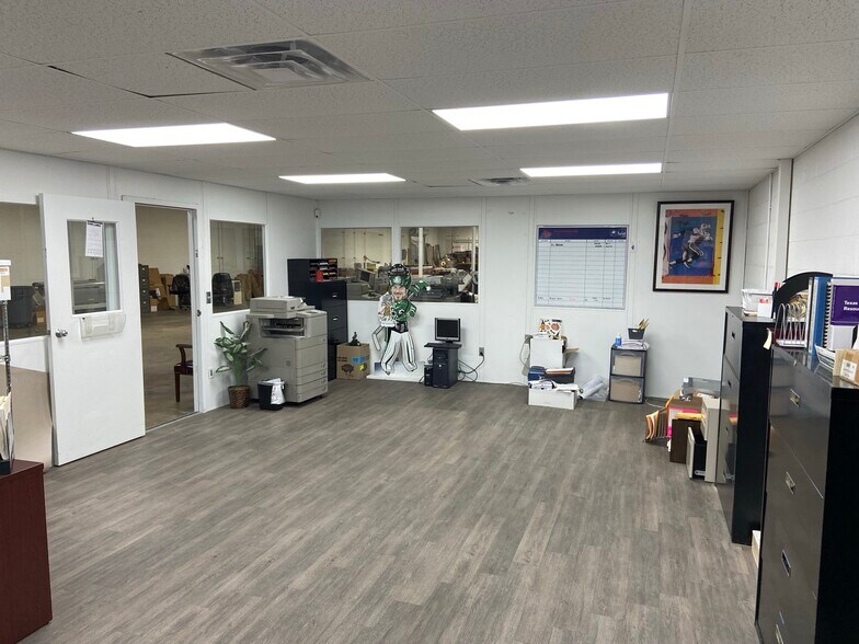 4835 Cash Rd, Dallas, TX à louer - Photo intérieure - Image 2 de 5