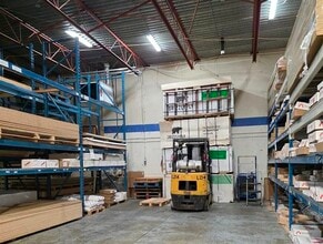 13550 77th Ave, Surrey, BC à louer Photo intérieure- Image 2 de 10