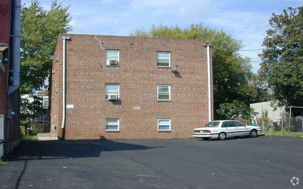 5910 Erdrick St, Philadelphia, PA for sale Primary Photo- Image 1 of 3