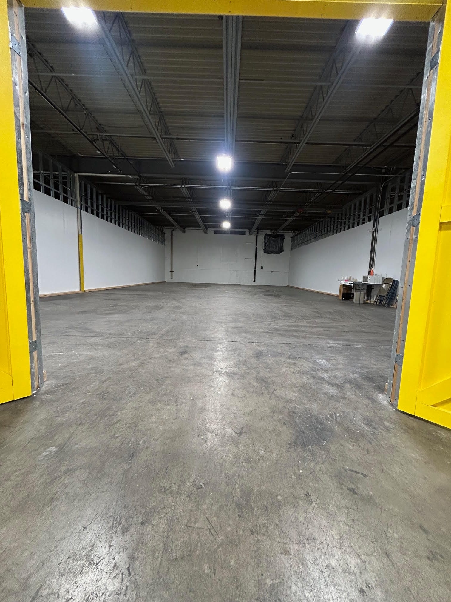 6 Britton Dr, Bloomfield, CT for lease Interior Photo- Image 1 of 4