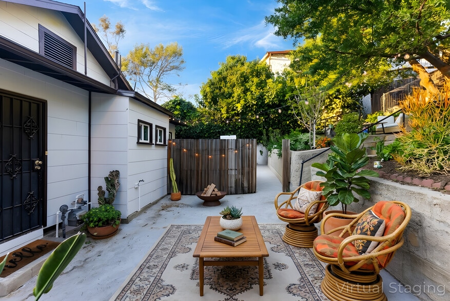 534 Casanova St, Los Angeles, CA for sale - Building Photo - Image 2 of 16