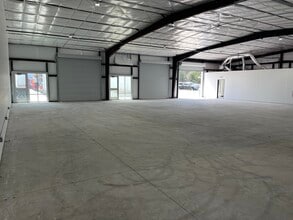 121 CR 423, Spicewood, TX for lease Building Photo- Image 1 of 10