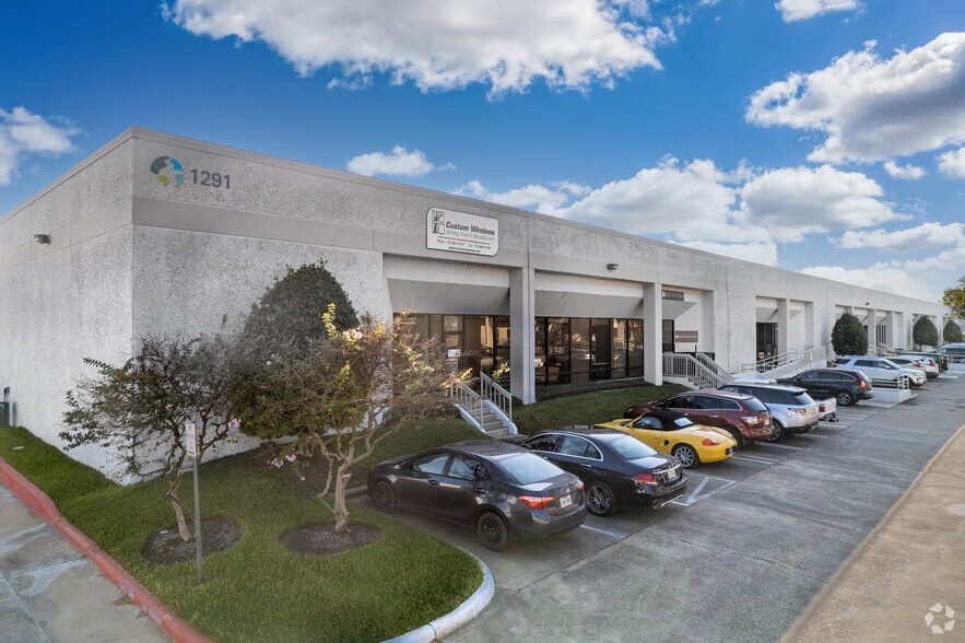 1291 N Post Oak Rd, Houston, TX for lease - Primary Photo - Image 1 of 6
