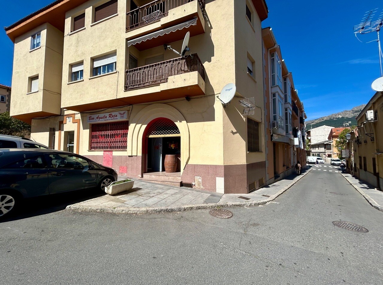Plaza Bolos, 1, El Escorial, Madrid for sale Building Photo- Image 1 of 3