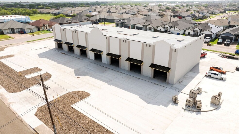 3117 McKinzie Rd, Corpus Christi, TX for lease - Building Photo - Image 2 of 12