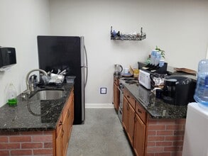 19 E Centre St, Nutley, NJ à louer Photo intérieure- Image 1 de 19