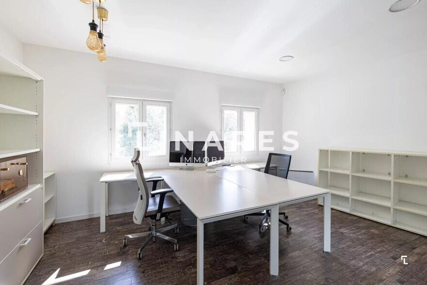 Bureau dans MARSEILLE 11EME à louer - Photo du bâtiment - Image 2 de 10