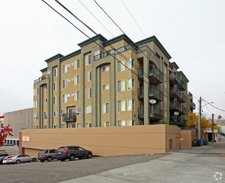 422 1st Ave W, Seattle, WA for lease - Building Photo - Image 2 of 3