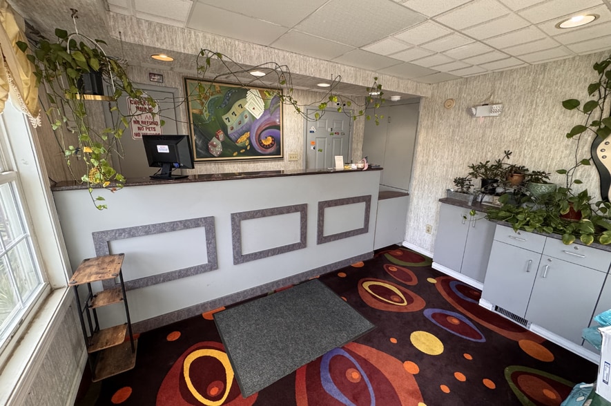206 E White Horse Pike, Galloway, NJ for sale - Building Photo - Image 2 of 14