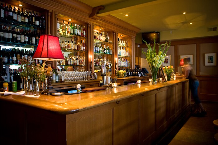 6415 32nd Ave NW, Seattle, WA à vendre - Photo du bâtiment - Image 3 de 12