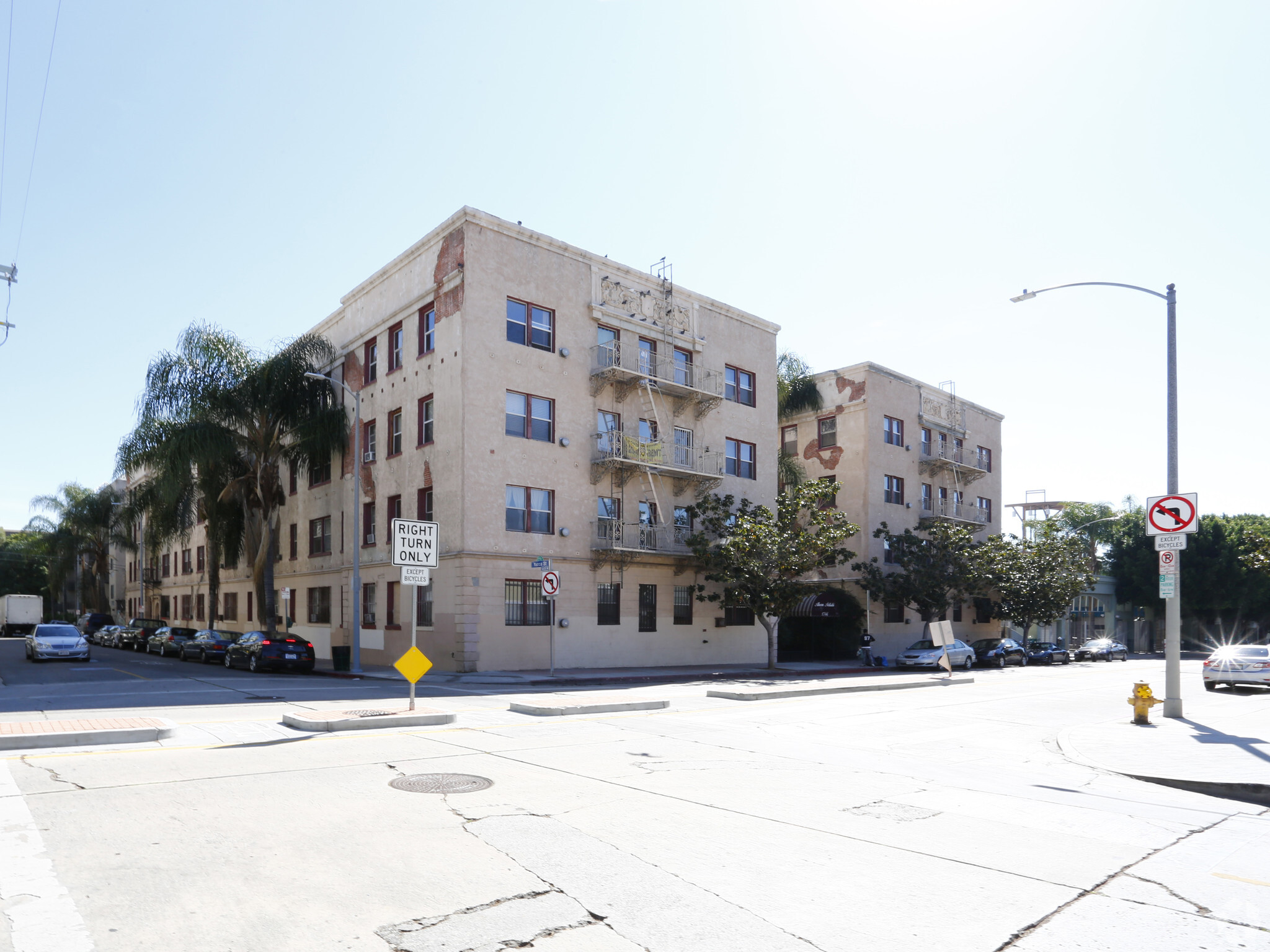 1746 N Cherokee Ave, Los Angeles, CA for sale Primary Photo- Image 1 of 7