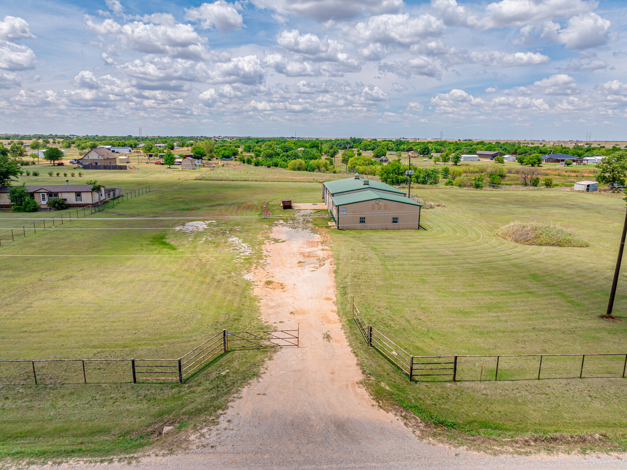 22514 2930 rd, Kingfisher, OK à vendre Photo du bâtiment- Image 1 de 28