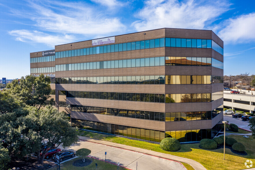 85 NE Loop 410, San Antonio, TX for lease - Building Photo - Image 1 of 8