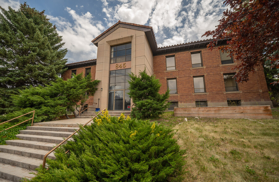 845 W Center St, Pocatello, ID for lease - Building Photo - Image 1 of 5