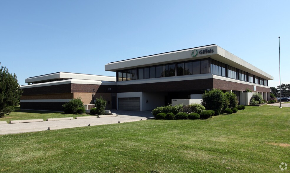 2 International Blvd, Toronto, ON for sale - Primary Photo - Image 1 of 1