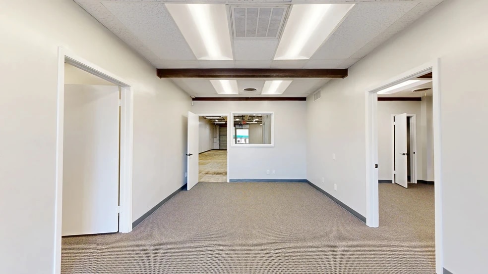 1100-1120 Luke St, Irving, TX for lease - Matterport 3D Scan - Image 3 of 23