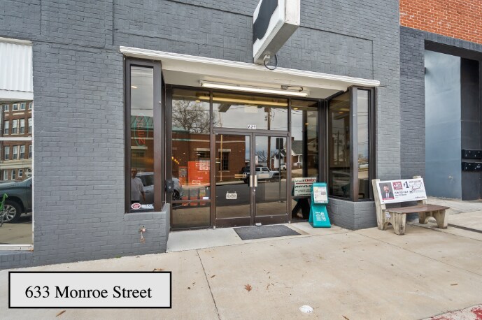 629/633 Monroe St portefeuille de 2 propriétés à vendre sur LoopNet.ca Photo du bâtiment- Image 1 de 13