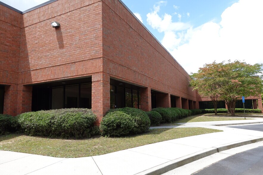 1475-1493 Trae Ln, Lithia Springs, GA for lease - Building Photo - Image 2 of 3