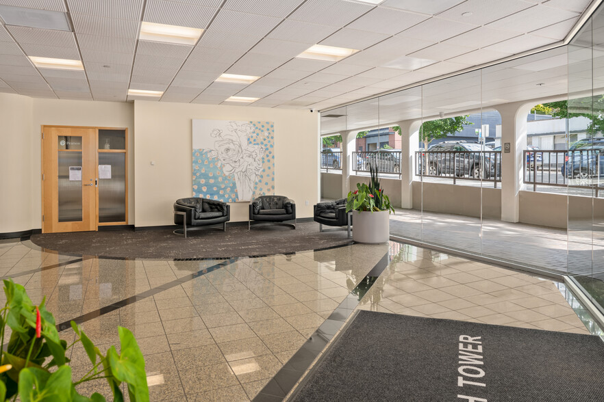 100 W Harrison St, Seattle, WA for lease - Interior Photo - Image 3 of 7