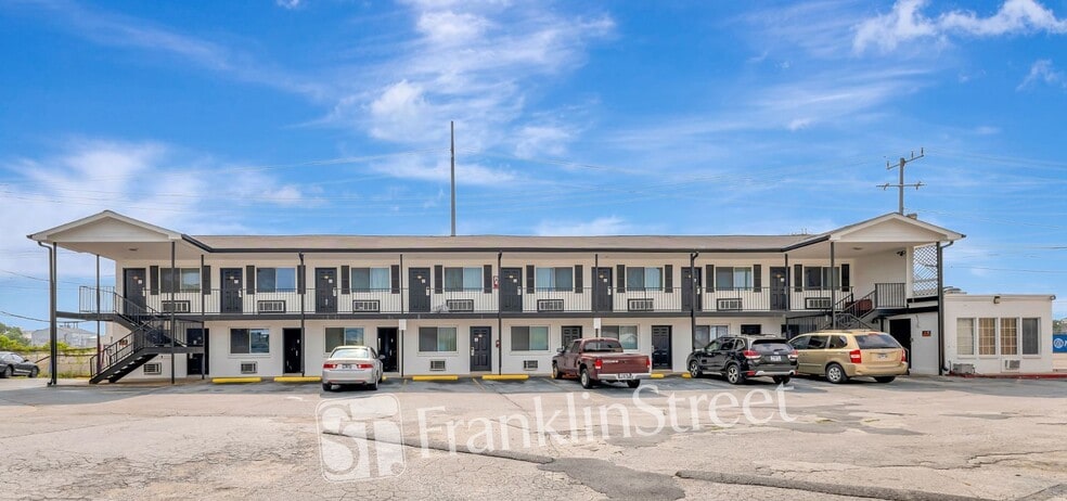 451 Aerospace Way, Nashville, TN for sale - Building Photo - Image 2 of 8