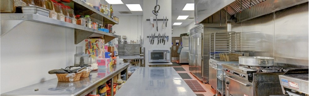 818 S Main St, Las Vegas, NV for sale - Interior Photo - Image 3 of 28