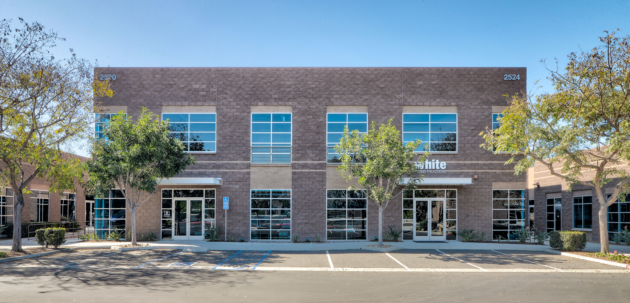 2550-2556 Gateway Rd, Carlsbad, CA for lease Primary Photo- Image 1 of 25