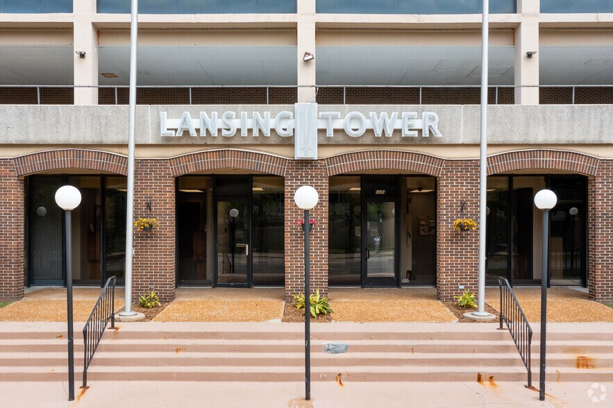 610 W Ottawa St, Lansing, MI à louer - Photo du bâtiment - Image 1 de 16