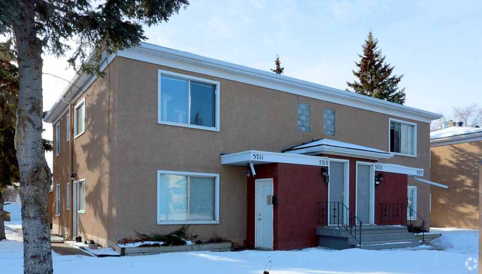 Highland Apartments - 15701-5733 118 Ave portfolio of 4 properties for sale on LoopNet.ca - Primary Photo - Image 3 of 7