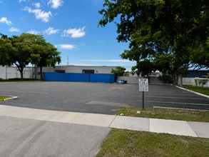 52 SW 5th Ct, Pompano Beach, FL à louer Photo intérieure- Image 1 de 4