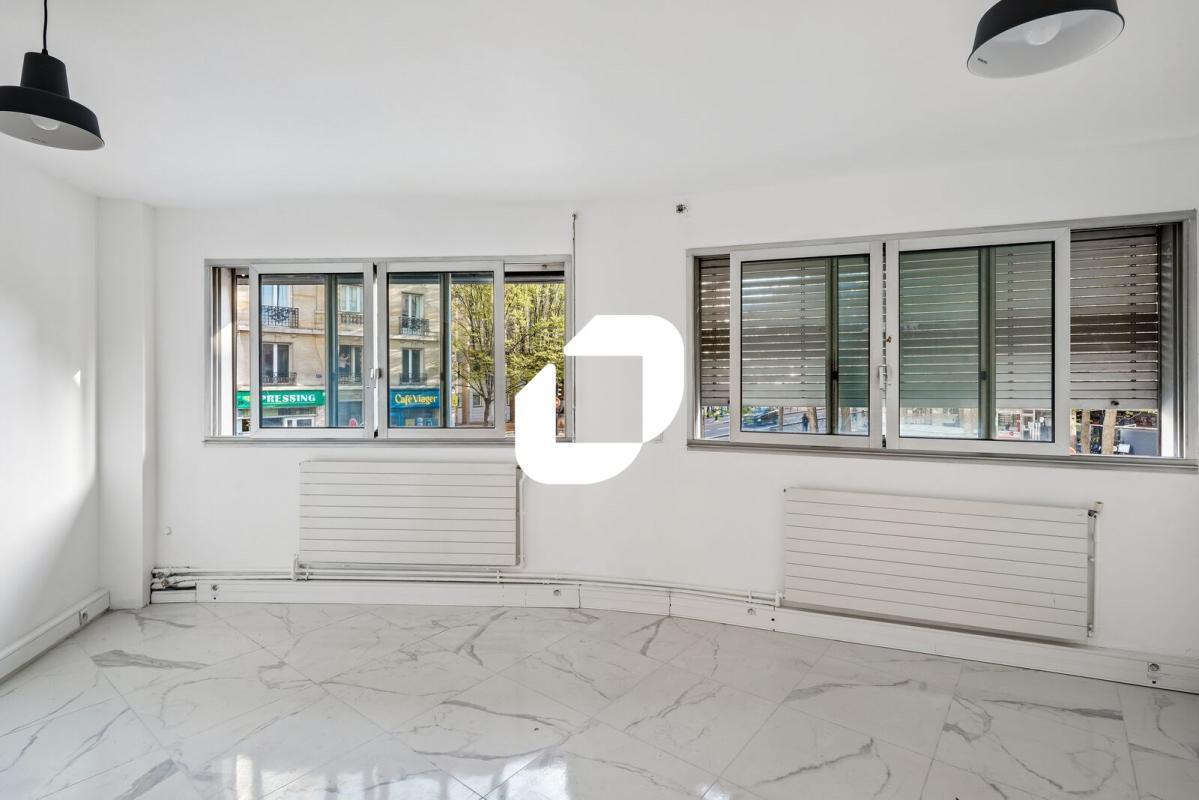 45 Rue Saint-Lambert, Paris for lease Interior Photo- Image 1 of 16