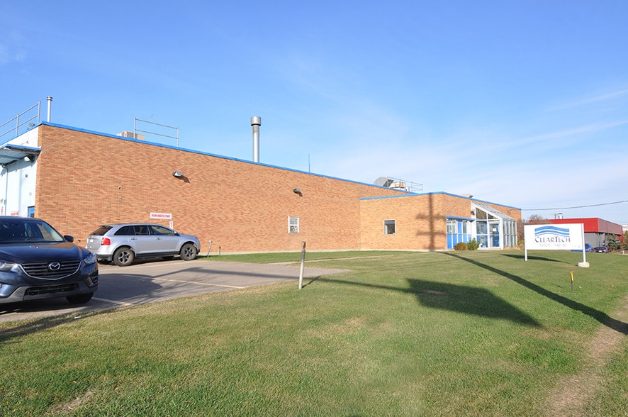 12020 142nd St NW, Edmonton, AB for sale - Building Photo - Image 1 of 1