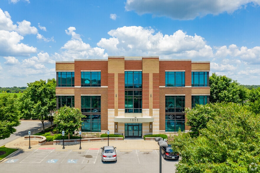 1608 Williams Dr, Murfreesboro, TN for sale - Building Photo - Image 2 of 13