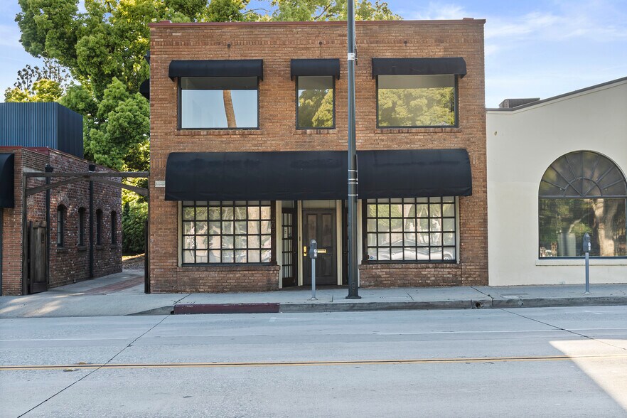207 S Fair Oaks Ave, Pasadena, CA à louer - Photo du bâtiment - Image 3 de 8
