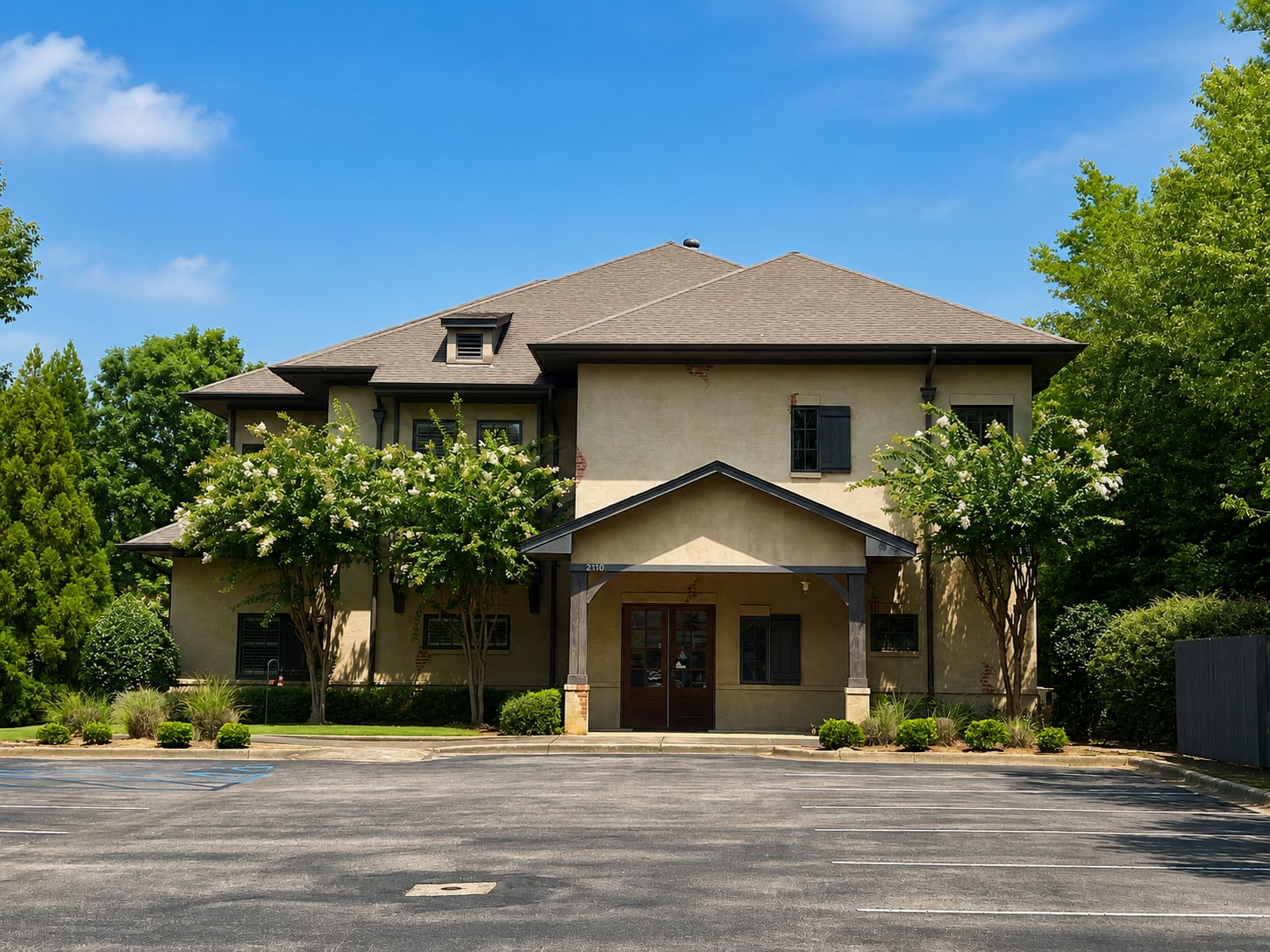 2110 Devereux Cir, Birmingham, AL for lease Building Photo- Image 1 of 4