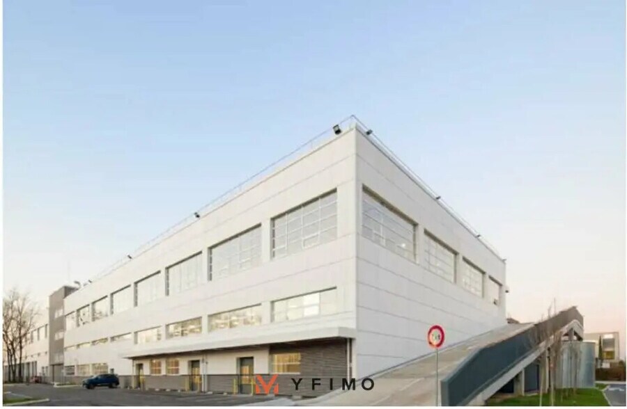 Bureau dans Gennevilliers à louer - Photo du bâtiment - Image 3 de 8